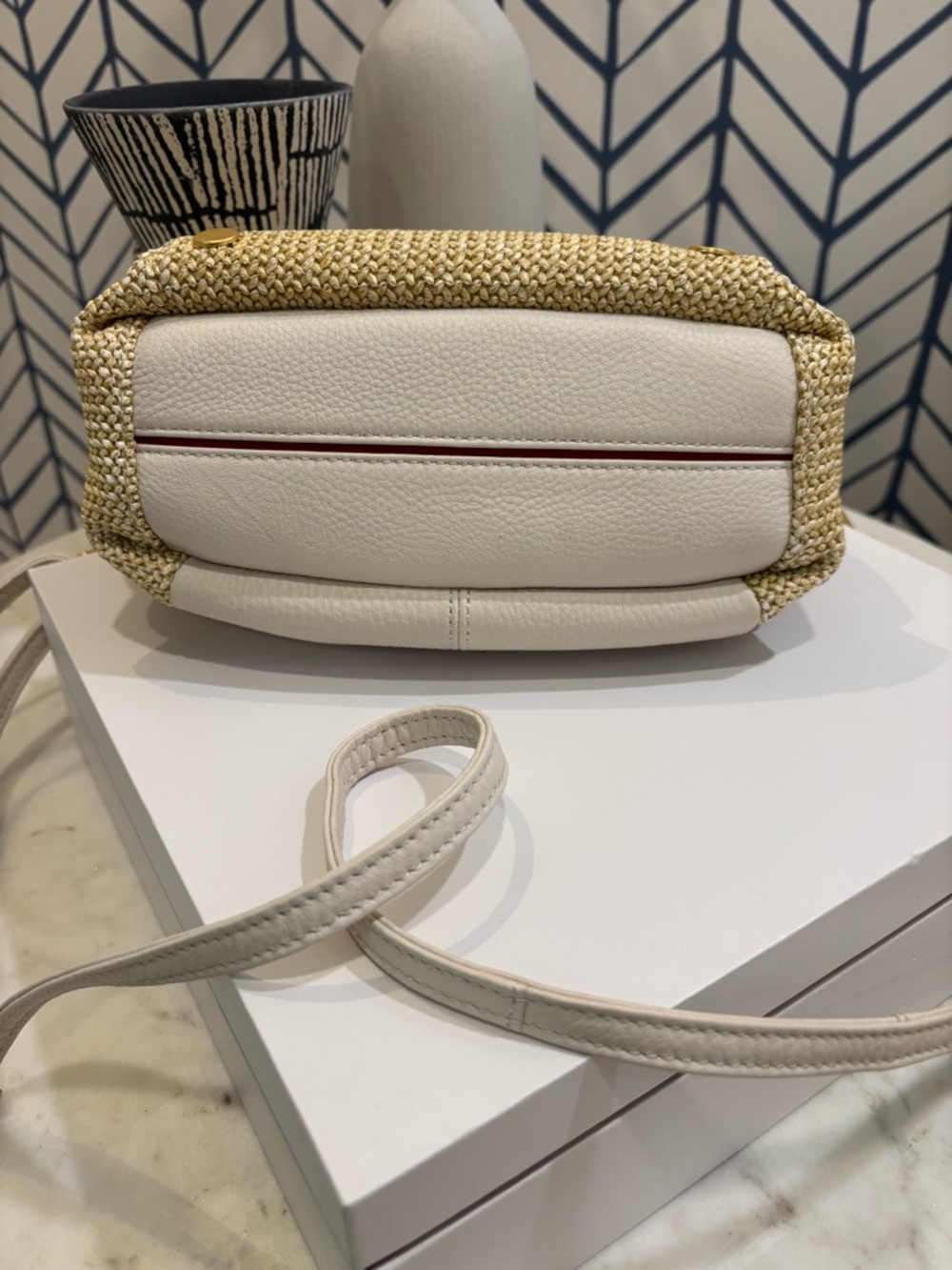 Hammitt Daniel Clutch/Crossbody Bag with adjustable Cream Strap - Picture 5 of 11